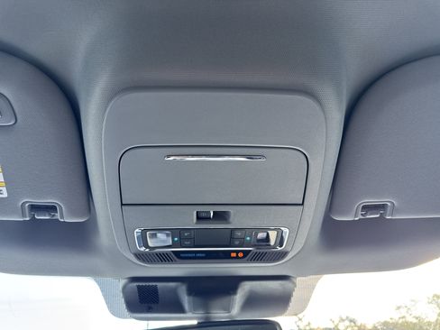 Used 2025 Ford F250 Lariat image 18