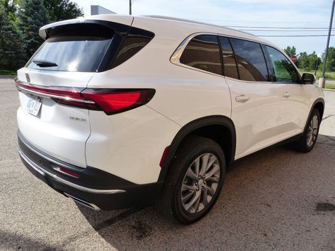 Used 2025 Buick Enclave Preferred FWD image 12