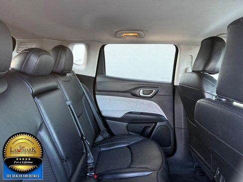 Used 2022 Jeep Compass Latitude image 14
