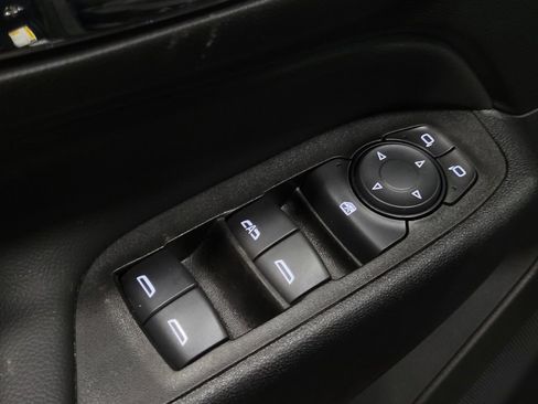 Used 2023 Chevrolet Equinox LT image 27