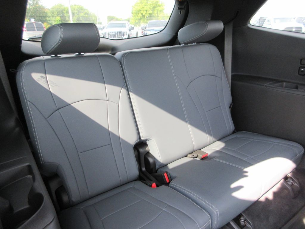Certified 2023 Buick Enclave Essence FWD image 24