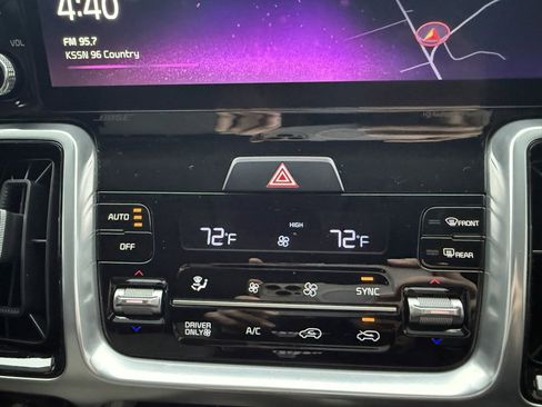 Used 2024 Kia Sorento SX Prestige image 16
