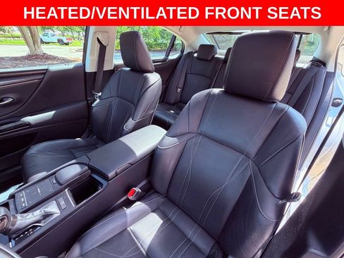 Certified 2022 Lexus ES 350 Ultra Luxury w/ Accessory Package 2 FWD image 18