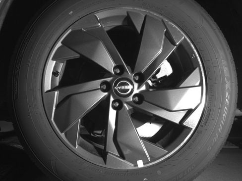 Used 2025 Nissan Rogue SV FWD image 14