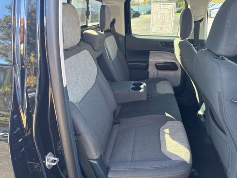 Used 2022 Ford Maverick XLT image 40