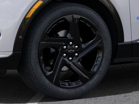 New 2025 Chevrolet Equinox EV RS image 9