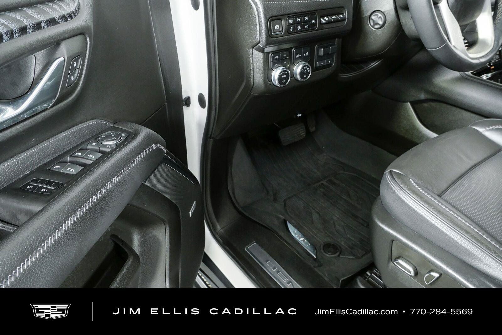 Used 2023 GMC Yukon XL Denali w/ Denali Reserve Package AWD/4WD image 8