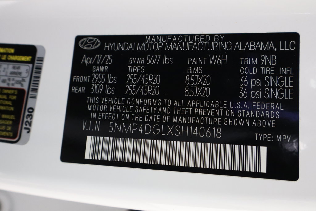 Used 2025 Hyundai Santa Fe Limited AWD/4WD image 37
