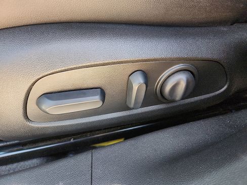 Used 2025 Chevrolet Malibu LT FWD image 13