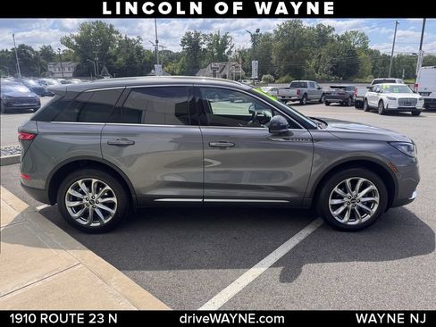 Certified 2022 Lincoln Corsair AWD w/ Premium Package image 9