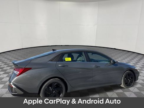 New 2026 Hyundai Elantra SEL Sport Premium FWD image 7