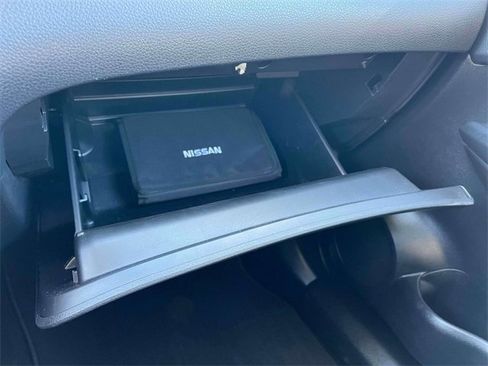 Used 2018 Nissan Rogue Sport SL w/ SL Premium Package image 39