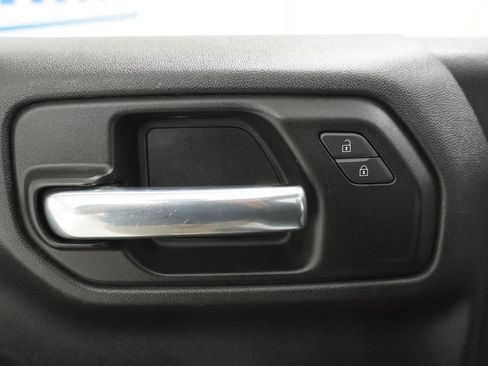 Used 2022 Chevrolet Silverado 1500 Custom AWD/4WD image 12