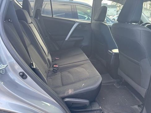 Used 2017 Toyota RAV4 LE image 8