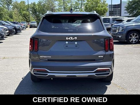 Used 2023 Kia Sorento EX w/ Panoramic Sunroof Package FWD image 3
