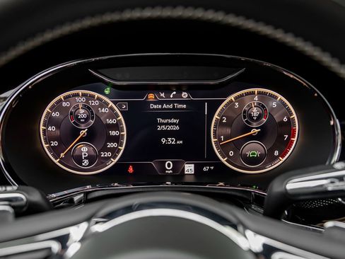 Certified 2022 Bentley Flying Spur V8 image 20