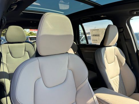 New 2026 Volvo XC90 B6 Plus w/ Protection Package Premier image 10