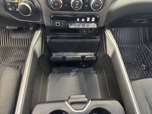 Used 2021 RAM 1500 Big Horn AWD/4WD image 16