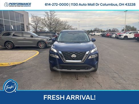 Used 2023 Nissan Rogue SV image 9