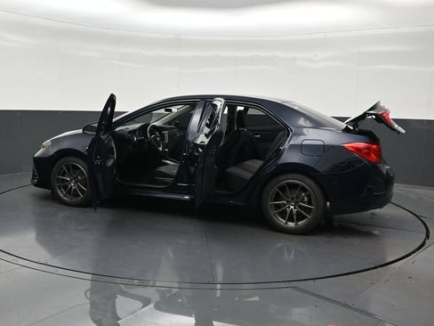 Used 2019 Toyota Corolla SE FWD image 34