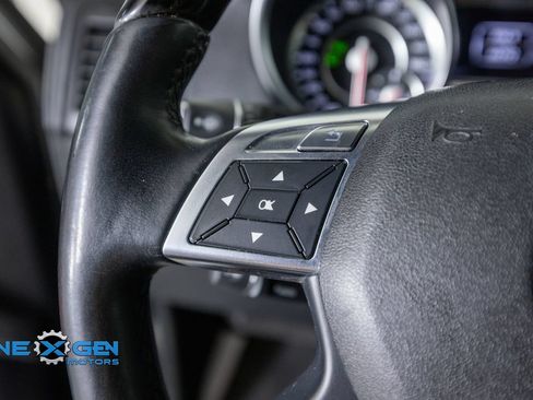 Used 2013 Mercedes-Benz G 63 AMG 4MATIC image 17