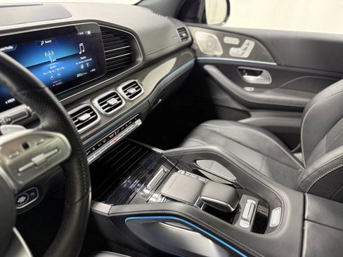 Used 2023 Mercedes-Benz GLS 580 4MATIC image 25