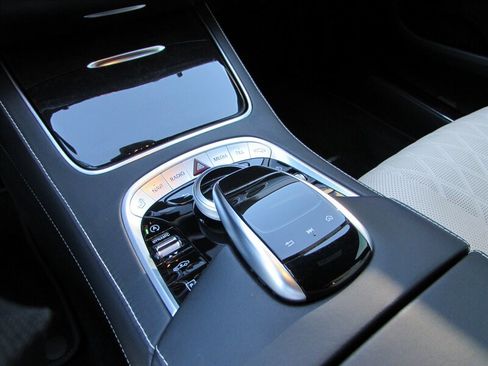 Used 2018 Mercedes-Benz S 560 4MATIC Sedan image 21