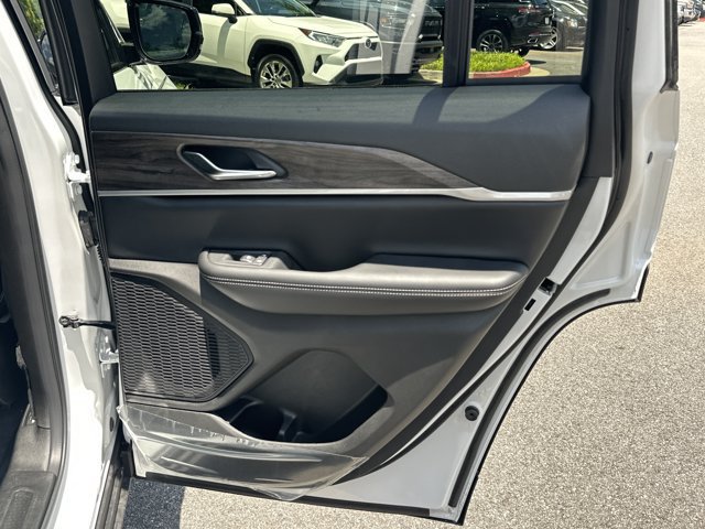 New 2026 Jeep Grand Cherokee Altitude RWD image 16