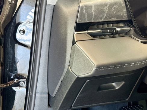 Used 2025 Audi A6 e-tron Prestige w/ Black Warm Weather Package image 10