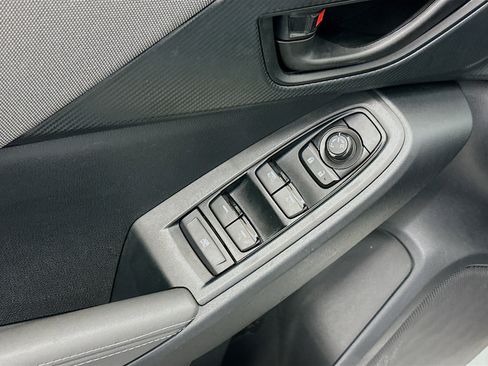 Used 2024 Subaru Crosstrek 2.0i Premium image 15