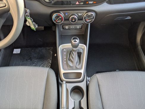 New 2026 Hyundai Venue SE FWD image 19