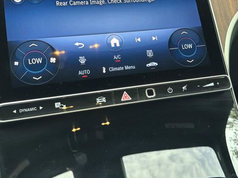 Certified 2025 Mercedes-Benz GLC 300 image 21