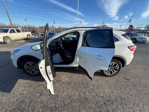 Used 2022 Ford Escape SEL image 4