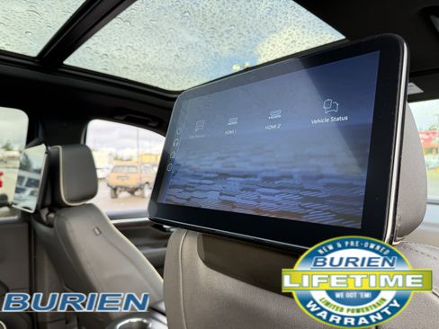 New 2026 Chevrolet Suburban Premier image 27