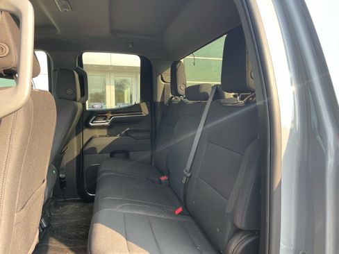 Used 2024 Chevrolet Silverado 1500 LT AWD/4WD image 9