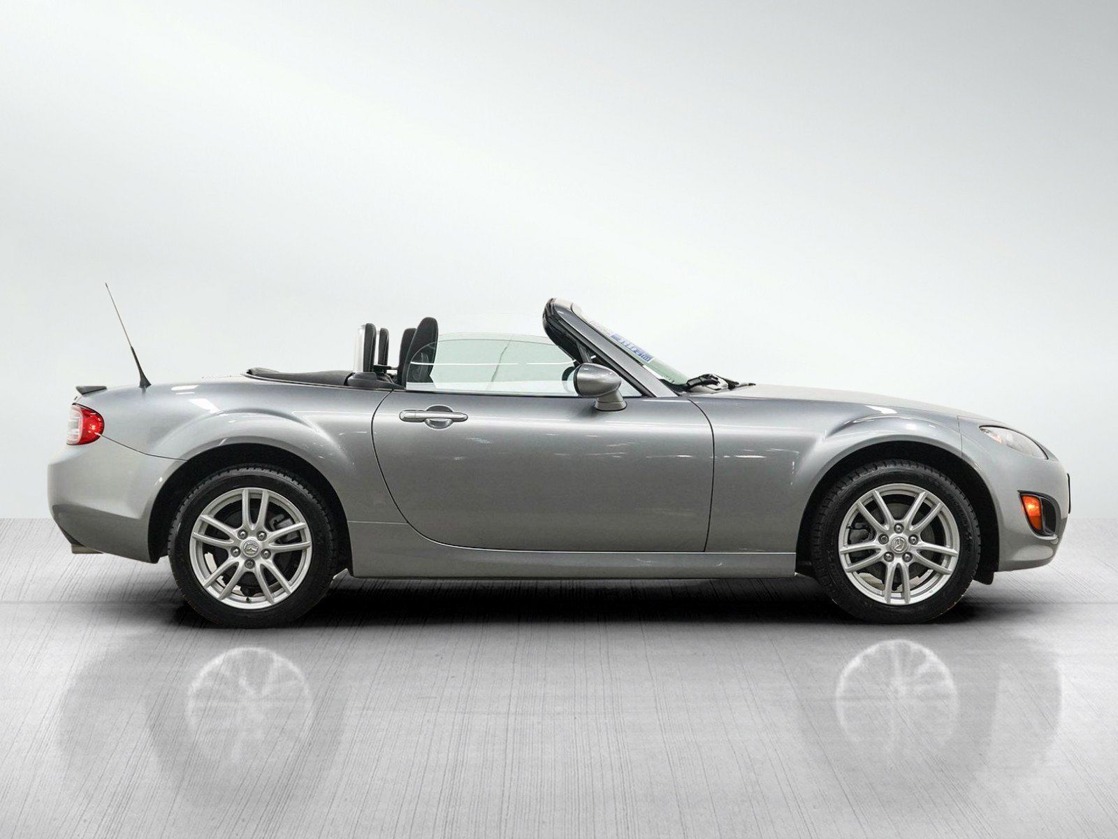 Used 2010 MAZDA MX-5 Miata Sport w/ Convenience Pkg RWD image 6