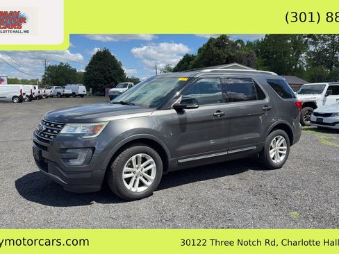 Used 2017 Ford Explorer XLT w/ Equipment Group 202A FWD image 1