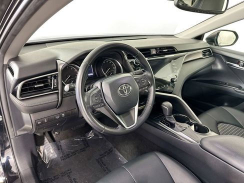 Used 2019 Toyota Camry SE w/ Audio Package image 9