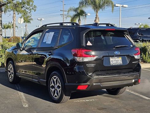 Used 2023 Subaru Forester Premium image 14