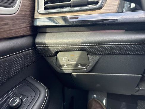 Used 2024 Volkswagen Atlas SEL image 13