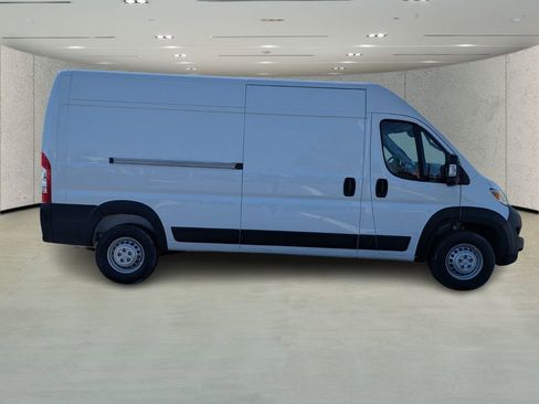 New 2026 RAM ProMaster 2500 w/ Convenience Group image 3