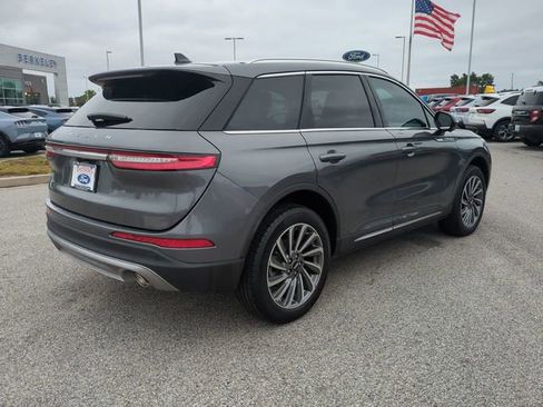 Used 2024 Lincoln Corsair Reserve w/ Equipment Group 201A image 4