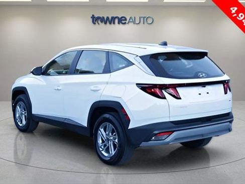 Used 2025 Hyundai Tucson SE image 3