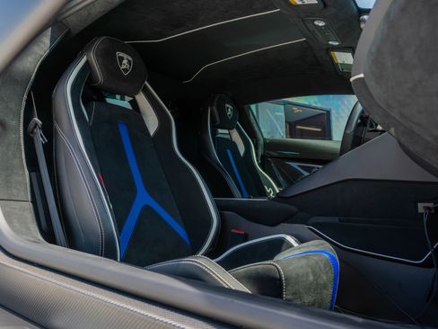 Used 2019 Lamborghini Aventador SVJ AWD/4WD image 59