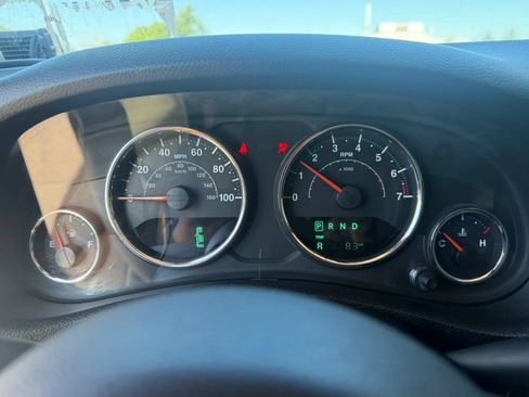 Used 2015 Jeep Wrangler Unlimited Sahara w/ Dual Top Group AWD/4WD image 16