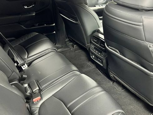 Used 2025 Honda Pilot Elite image 16