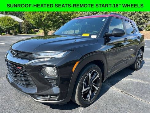 Used 2021 Chevrolet TrailBlazer RS w/ Sun and Liftgate Package FWD image 1