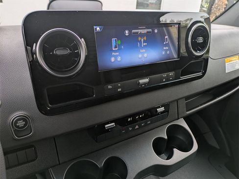 New 2025 Mercedes-Benz Sprinter 2500 image 6