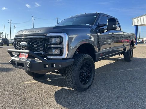 Used 2025 Ford F250 Lariat w/ Lariat Ultimate Package image 3