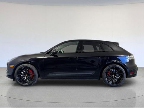 Certified 2023 Porsche Macan GTS image 2